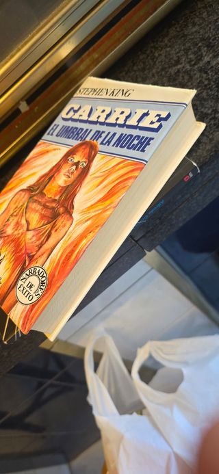 CARRIE. EL HUMBRAL DE LA NOCHE. STEPHEN KING