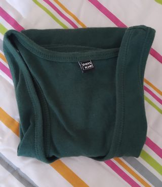 Camiseta tirantes verde oscuro 