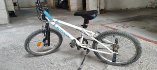 Bicicleta infantil Btwin blanca