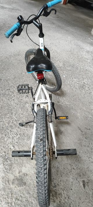 Bicicleta infantil Btwin blanca
