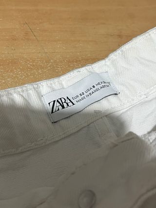 Shorts vaqueros blancos Zara
