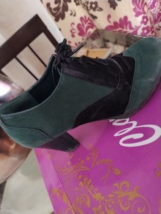 Zapatos de mujer con cordones