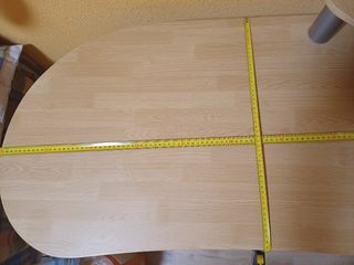 Escritorio madera - metal y silla giratoria. 