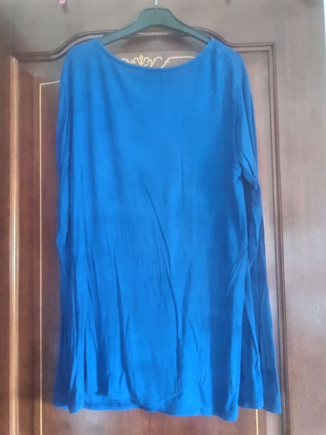 Camiseta azul manga larga talla M