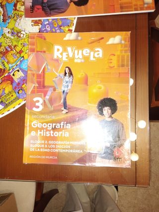 Geografía e Historia. 3 Secundaria. Revuela. Re...