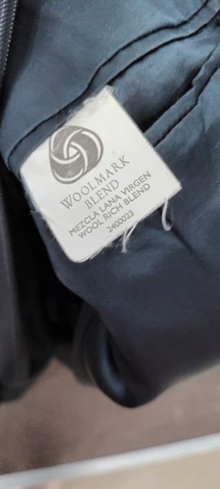 Traje DUSTIN Raya azul
 Talla 56
