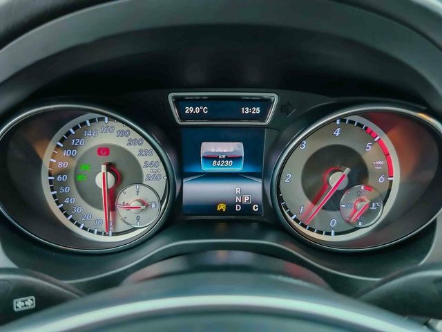 Mercedes CLA 200d AMG Line 136CV 