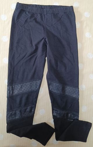 Leggings negros  con detalle acanalado