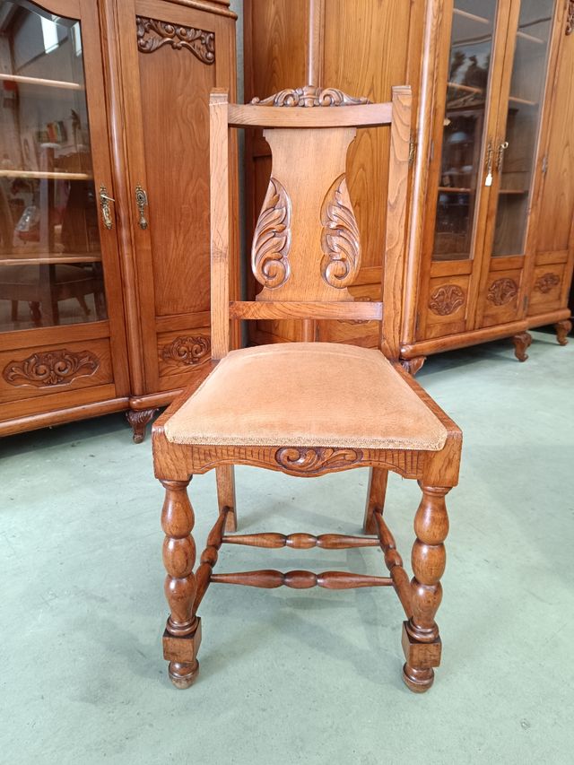 Silla de madera de castaño