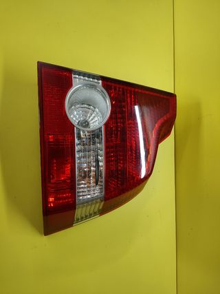 PILOTO TRASERO DERECHO VOLVO S40