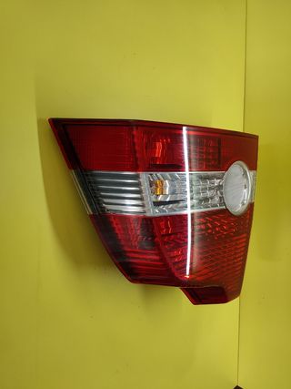 PILOTO TRASERO DERECHO VOLVO S40