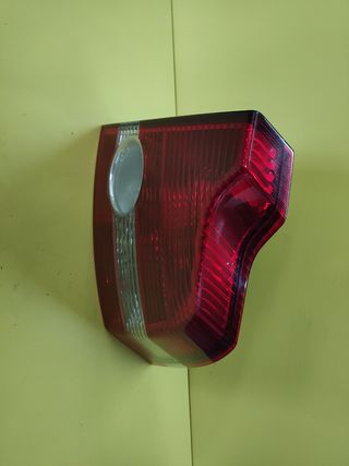PILOTO TRASERO DERECHO VOLVO S40
