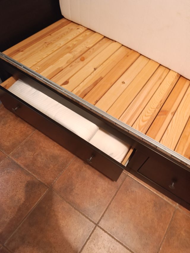 Diván Cama Ikea Hemnes Negro.