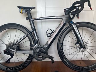 Bicicleta Eléctrica BH carbono talla S