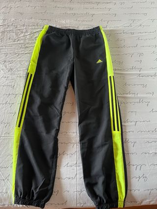 Pantalón Adidas gris y amarillo adolescente