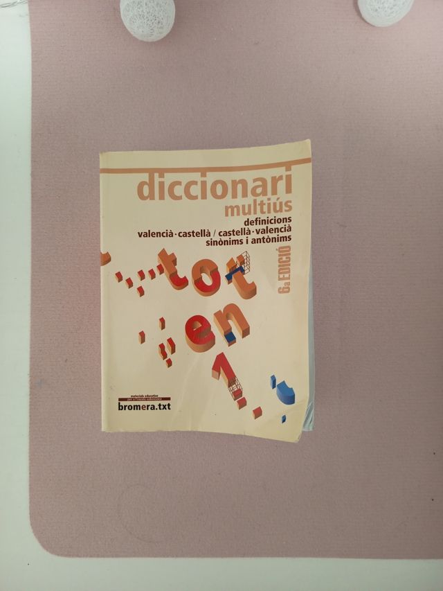 Diccionari multiús