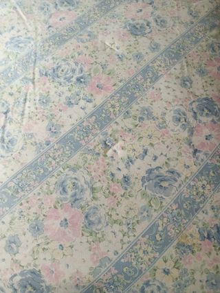 Edredón floral cama doble