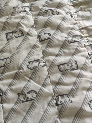 Edredón floral cama doble