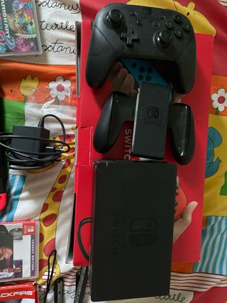 Nintendo Switch Azul/Rojo + Accesorios