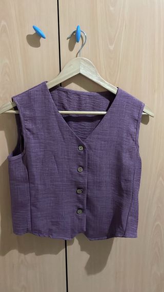 traje morado 