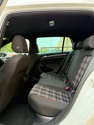 Volkswagen Golf GTI Performance 230cv DSG 5p