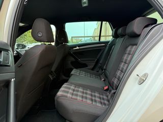 Volkswagen Golf GTI Performance 230cv DSG 5p