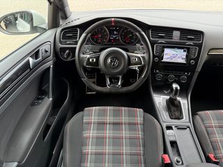 Volkswagen Golf GTI Performance 230cv DSG 5p