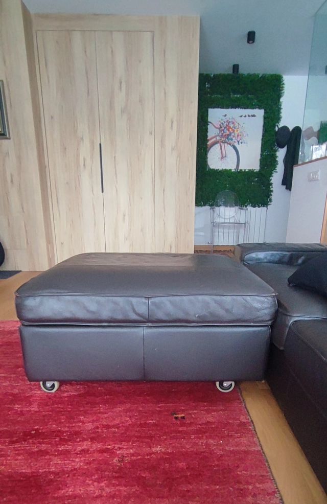 Reposapiés Ikea Cuero