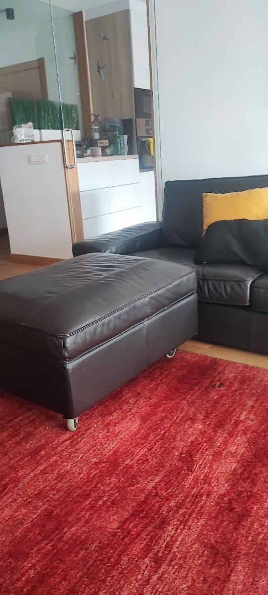 Reposapiés Ikea Cuero