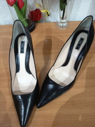 Zapatos de tacón Zara negros talla 40