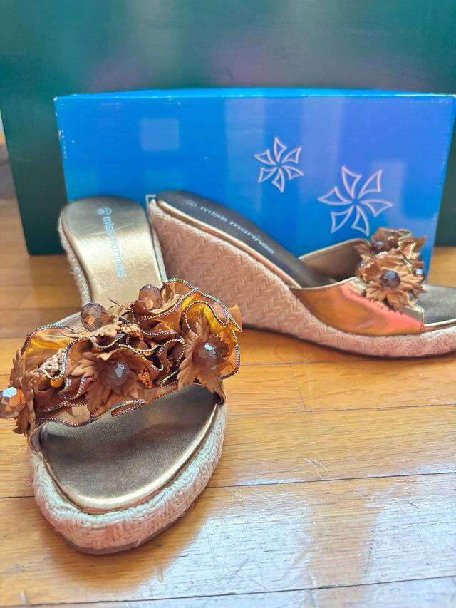 Ciabatte Zeppa Floreale Marrone/Oro