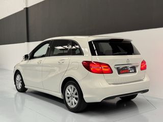 Mercedes-Benz B200d / 1 Propietario 