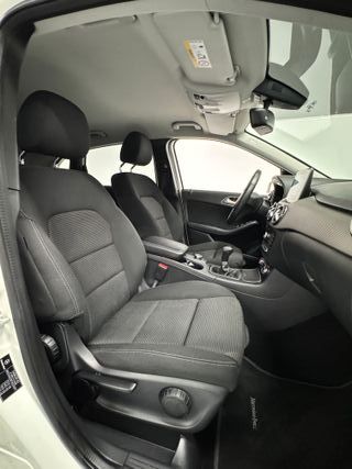 Mercedes-Benz B200d / 1 Propietario 