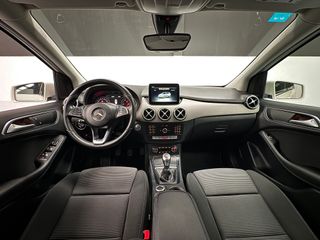 Mercedes-Benz B200d / 1 Propietario 