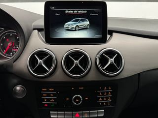 Mercedes-Benz B200d / 1 Propietario 