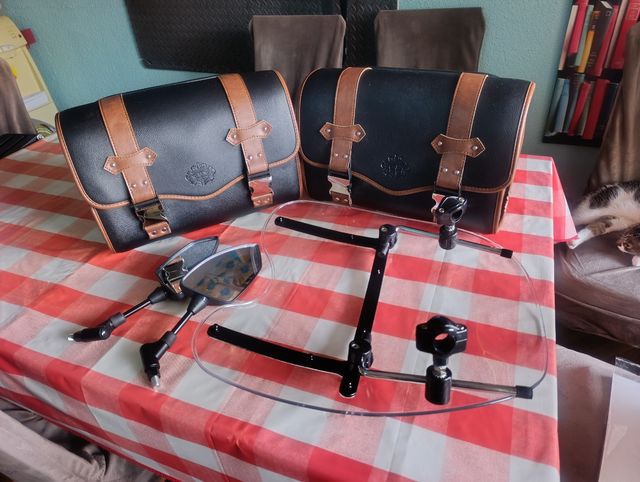 Cúpula, 2 bandoleras y retrovisores moto