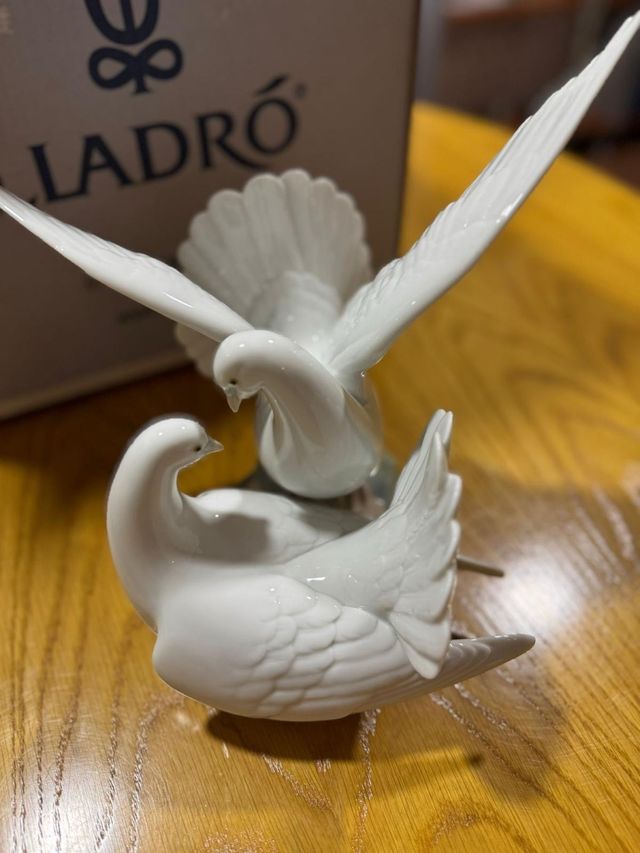 Pombos de porcelana Lladro