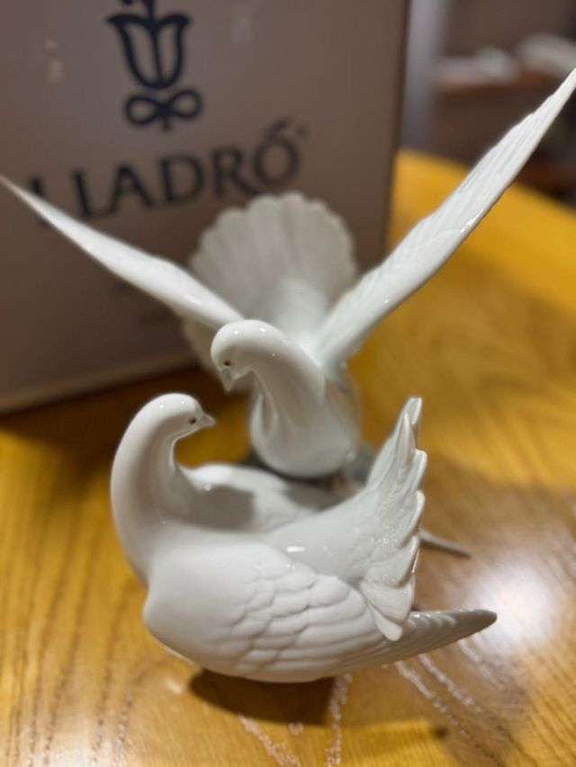 Pombos de porcelana Lladro