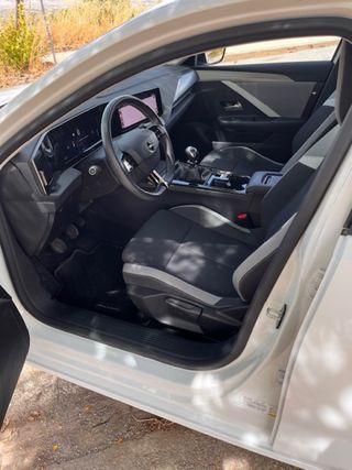 Opel Astra 2023