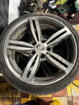 Llantas BMW M6 NO BUSCO CAMBIOS  225/40/18
