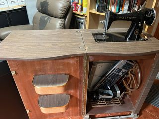 Máquinas de coser Alfa antigua (2) 100€ cada una!!