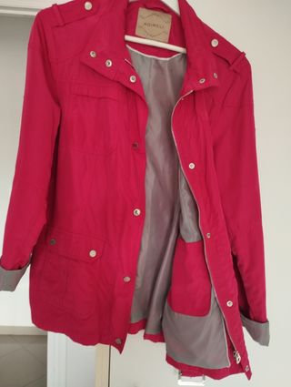 Chaquetón fucsia ADIRELI de entretiempo.