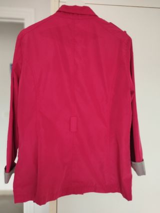 Chaquetón fucsia ADIRELI de entretiempo.