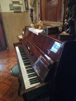 Piano Vertical Acústico Cherny