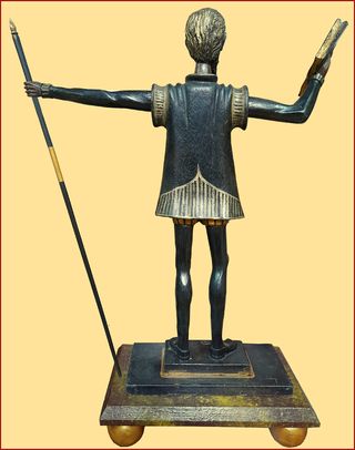 Figura de Quijote tallado a mano. Año 1970