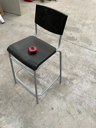Taburete Alto Negro y Plateado