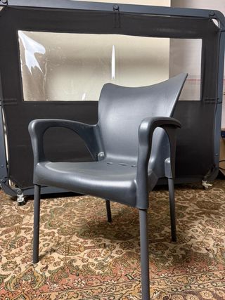 Silla de terraza gris de plástico
5€ unidad