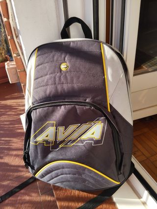 Mochila Avia Gris y Amarilla