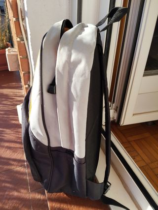 Mochila Avia Gris y Amarilla