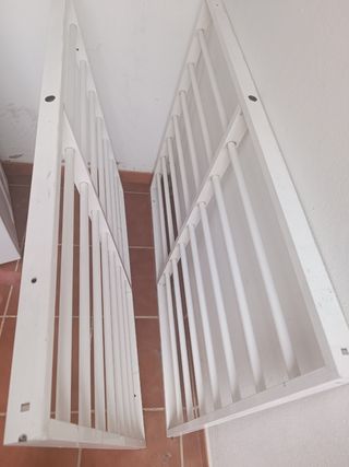 Rejas blancas de aluminio
El Precio para las 2 

